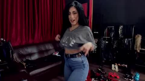 Snapshot of puffy_love chatting on March 2026 10:04:02 PM MissPuffyLove online show from March 2026 10:04:02 PM