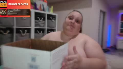 Snapshot of pugglelover chatting on April 2026 03:50:01 PM Puggie - online show from April 2026 03:50:01 PM