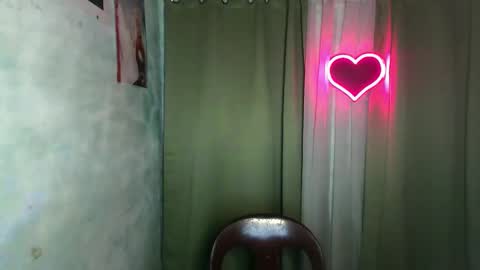 Snapshot of pulchritudinousmadi chatting on April 2026 01:41:01 PM madison online show from April 2026 01:41:01 PM