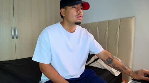 Snapshot of pull_bershh chatting on April 2026 01:14:01 AM pull_bershh online show from April 2026 01:14:01 AM