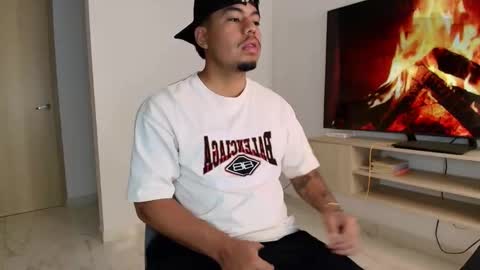 Snapshot of pull_bershh chatting on April 2026 08:04:02 AM pull_bershh online show from April 2026 08:04:02 AM