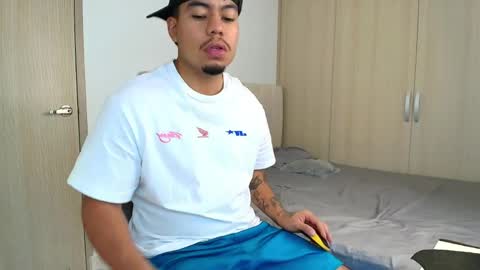 Snapshot of pull_bershh chatting on April 2026 07:18:01 AM pull_bershh online show from April 2026 07:18:01 AM