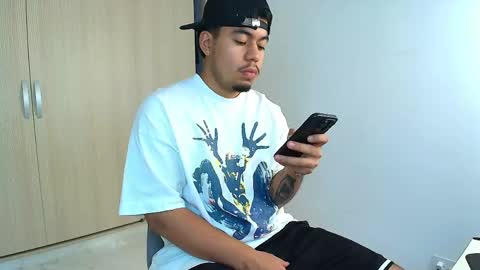 Snapshot of pull_bershh chatting on April 2026 01:08:01 AM pull_bershh online show from April 2026 01:08:01 AM