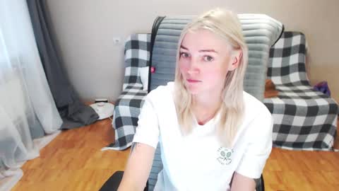 Snapshot of puma_ma chatting on September 2025 12:38:02 PM Polly online show from September 2025 12:38:02 PM