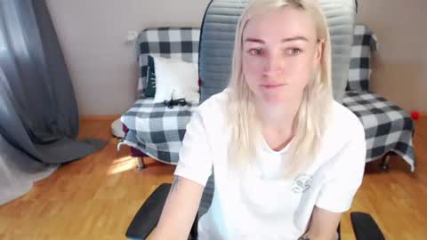 Snapshot of puma_ma chatting on July 2026 05:11:01 AM Polly online show from July 2026 05:11:01 AM