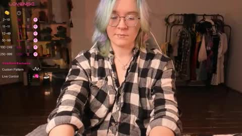 Snapshot of pumbazaebumba chatting on October 2025 04:03:02 PM Alisa lack of vitamin D online show from October 2025 04:03:02 PM