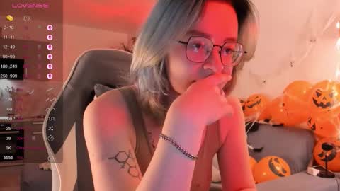 Snapshot of pumbazaebumba chatting on October 2025 07:38:02 AM Alisa lack of vitamin D online show from October 2025 07:38:02 AM