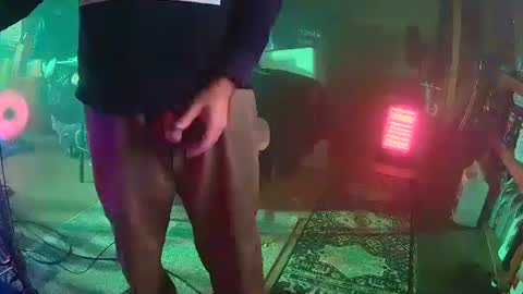 punkrunr083 online show from February 2025 07:42:02 AM