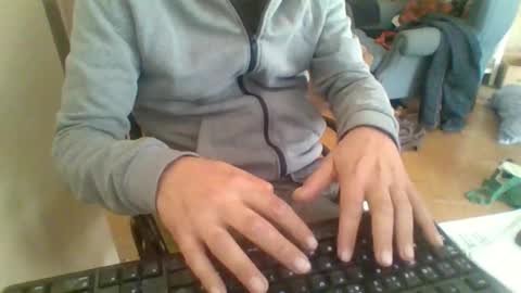 Snapshot of pup_y chatting on September 2025 09:23:02 AM pup_y online show from September 2025 09:23:02 AM