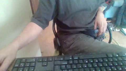 Snapshot of pup_y chatting on October 2025 08:10:01 AM pup_y online show from October 2025 08:10:01 AM