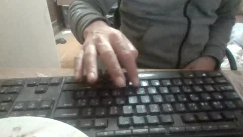 Snapshot of pup_y chatting on November 2025 10:59:02 PM pup_y online show from November 2025 10:59:02 PM