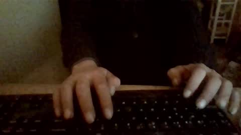 Snapshot of pup_y chatting on November 2025 10:09:02 PM pup_y online show from November 2025 10:09:02 PM