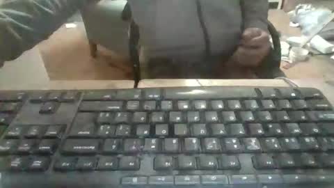 Snapshot of pup_y chatting on December 2025 06:50:01 PM pup_y online show from December 2025 06:50:01 PM