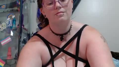 Snapshot of pupghostt chatting on July 2026 02:47:02 PM PupGhostt online show from July 2026 02:47:02 PM