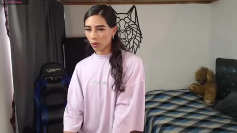 Snapshot of pupi_wolf chatting on April 2026 05:41:02 PM Cris online show from April 2026 05:41:02 PM