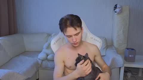 Snapshot of pupsenish chatting on October 2025 06:31:01 AM Jesse online show from October 2025 06:31:01 AM