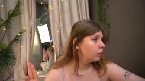 constant schedule Wednesday  Friday  Saturday  Sunday  The Rosemarie online show from February 2026 05:28:02 AM