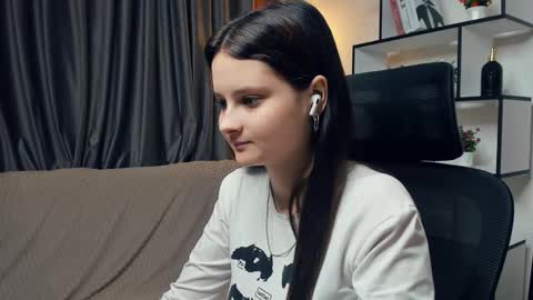 Snapshot of puremelody chatting on October 2025 09:23:02 PM puremelody online show from October 2025 09:23:02 PM