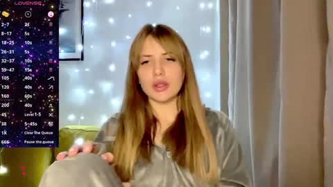 Alicia online show from December 2024 08:43:01 PM