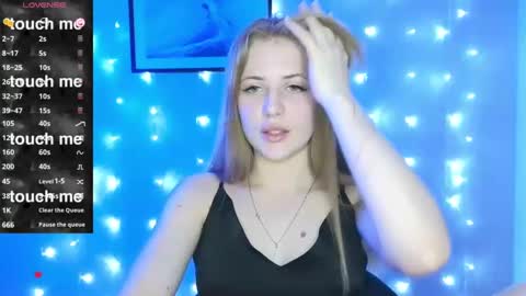 Alicia online show from February 2025 04:29:01 PM