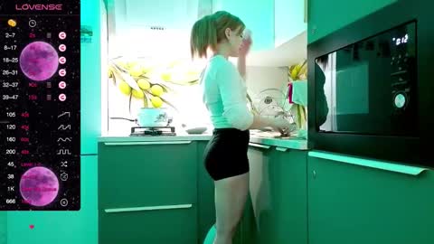 Alicia online show from December 2025 02:21:01 PM