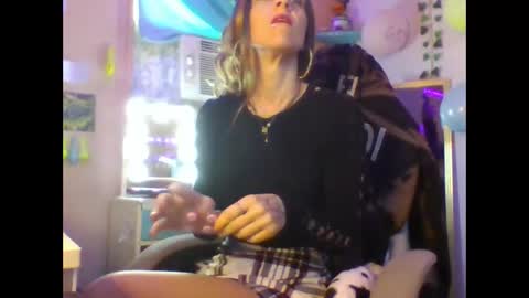 Purple2StayThnxxx online show from September 2025 09:19:01 PM