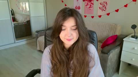 Snapshot of purple_averge chatting on October 2025 05:31:01 AM Bella online show from October 2025 05:31:01 AM