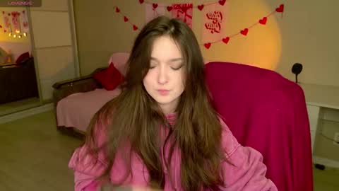 Snapshot of purple_averge chatting on November 2025 05:29:02 AM Bella online show from November 2025 05:29:02 AM