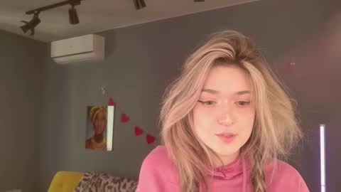 Snapshot of purple_averge chatting on March 2026 05:43:01 AM Bella online show from March 2026 05:43:01 AM