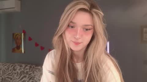 Snapshot of purple_averge chatting on March 2026 05:34:02 AM Bella online show from March 2026 05:34:02 AM