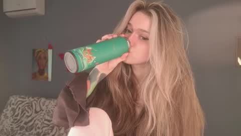 Snapshot of purple_averge chatting on March 2026 08:26:33 AM Bella online show from March 2026 08:26:33 AM