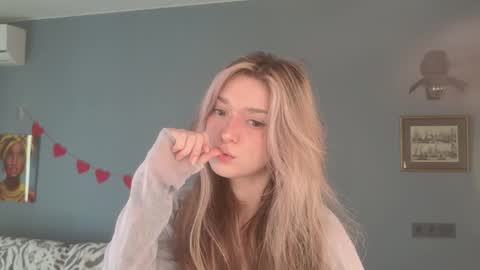 Snapshot of purple_averge chatting on March 2026 05:41:02 AM Bella online show from March 2026 05:41:02 AM