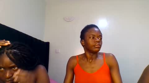 Snapshot of purple_honey2 chatting on June 2026 09:14:01 AM Honey online show from June 2026 09:14:01 AM