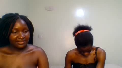 Snapshot of purple_honey2 chatting on June 2026 03:43:01 PM Honey online show from June 2026 03:43:01 PM