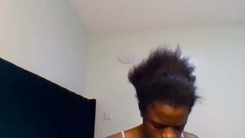 Snapshot of purple_honey2 chatting on June 2026 07:14:02 AM Honey online show from June 2026 07:14:02 AM