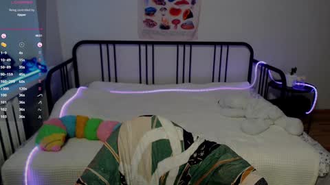 Francine online show from December 2024 11:21:01 PM