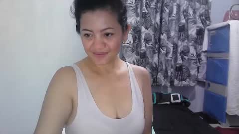 Snapshot of purpledust06 chatting on December 2025 10:13:02 AM Athena online show from December 2025 10:13:02 AM