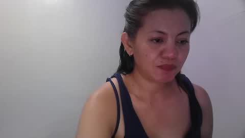 Snapshot of purpledust06 chatting on April 2026 02:05:01 PM Athena online show from April 2026 02:05:01 PM