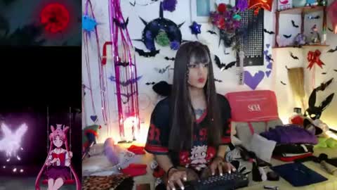 Snapshot of purplekattlyn chatting on June 2026 09:19:02 AM purplekattlyn online show from June 2026 09:19:02 AM