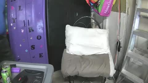 Snapshot of pussy_licker0127 chatting on February 2025 04:46:02 PM Mark online show from February 2025 04:46:02 PM