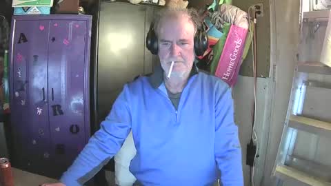 Snapshot of pussy_licker0127 chatting on February 2025 06:05:02 AM Mark online show from February 2025 06:05:02 AM