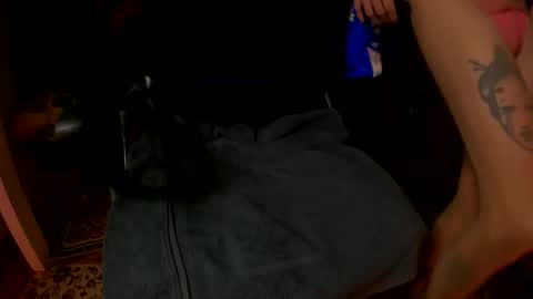 pussyandcocksucker online show from December 2024 04:01:01 AM