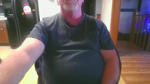 Snapshot of pussylover1365 chatting on January 2025 10:13:02 PM pussylover1365 online show from January 2025 10:13:02 PM