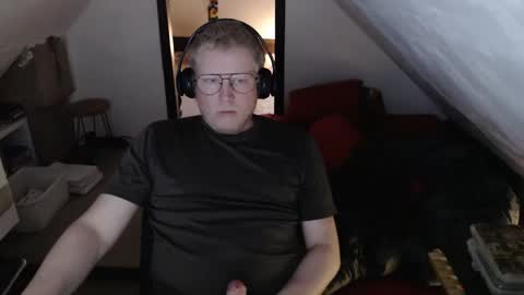 Snapshot of pussylovercb chatting on April 2026 08:04:02 AM pussylovercb online show from April 2026 08:04:02 AM