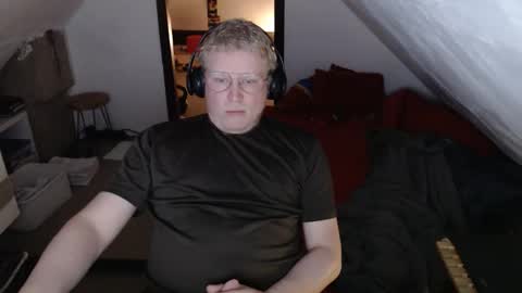 Snapshot of pussylovercb chatting on April 2026 10:03:01 PM pussylovercb online show from April 2026 10:03:01 PM
