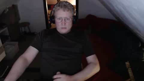 Snapshot of pussylovercb chatting on May 2026 10:30:02 PM pussylovercb online show from May 2026 10:30:02 PM