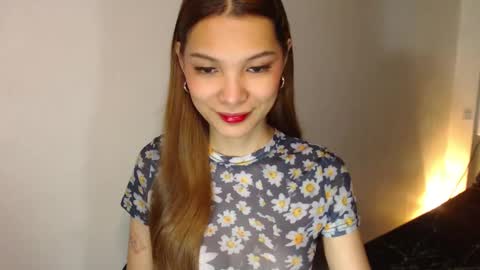 Snapshot of pussywetandwild chatting on February 2025 12:24:01 AM LHARA online show from February 2025 12:24:01 AM