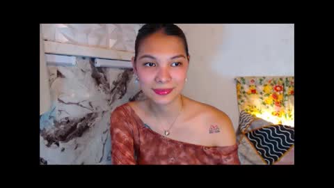Snapshot of pussywetandwild chatting on April 2026 05:01:02 AM LHARA online show from April 2026 05:01:02 AM