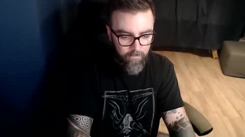 Snapshot of pyroxen chatting on October 2025 09:15:01 PM Yog Sothoth online show from October 2025 09:15:01 PM