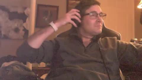Snapshot of qualm4 chatting on March 2025 06:04:01 AM mcdick online show from March 2025 06:04:01 AM